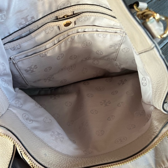 Tory Burch Cream Tote Bag - Picture 6 of 9